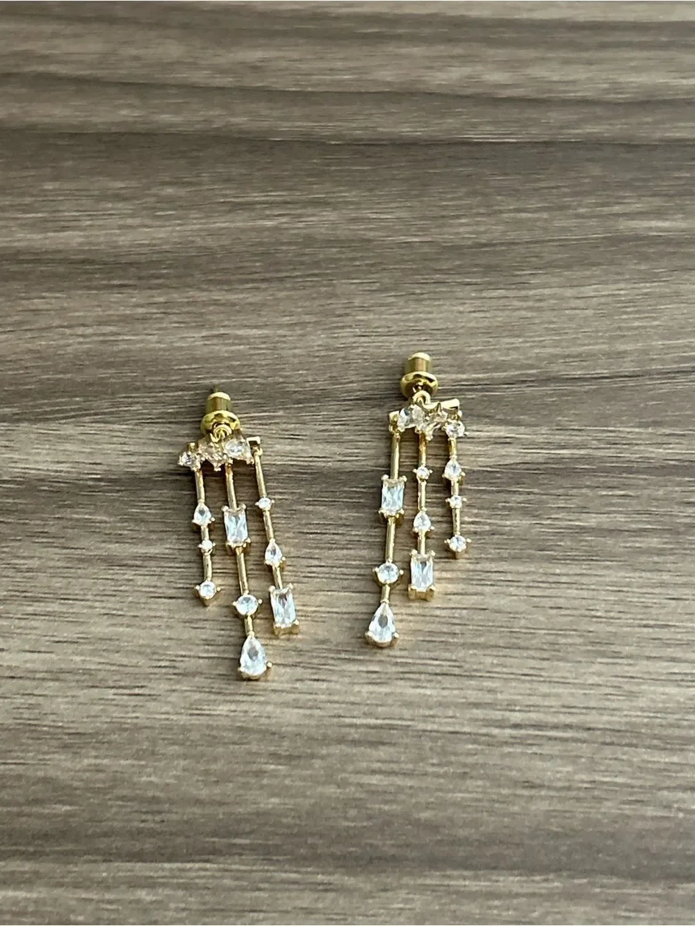 Diamond drop earrings Q1183